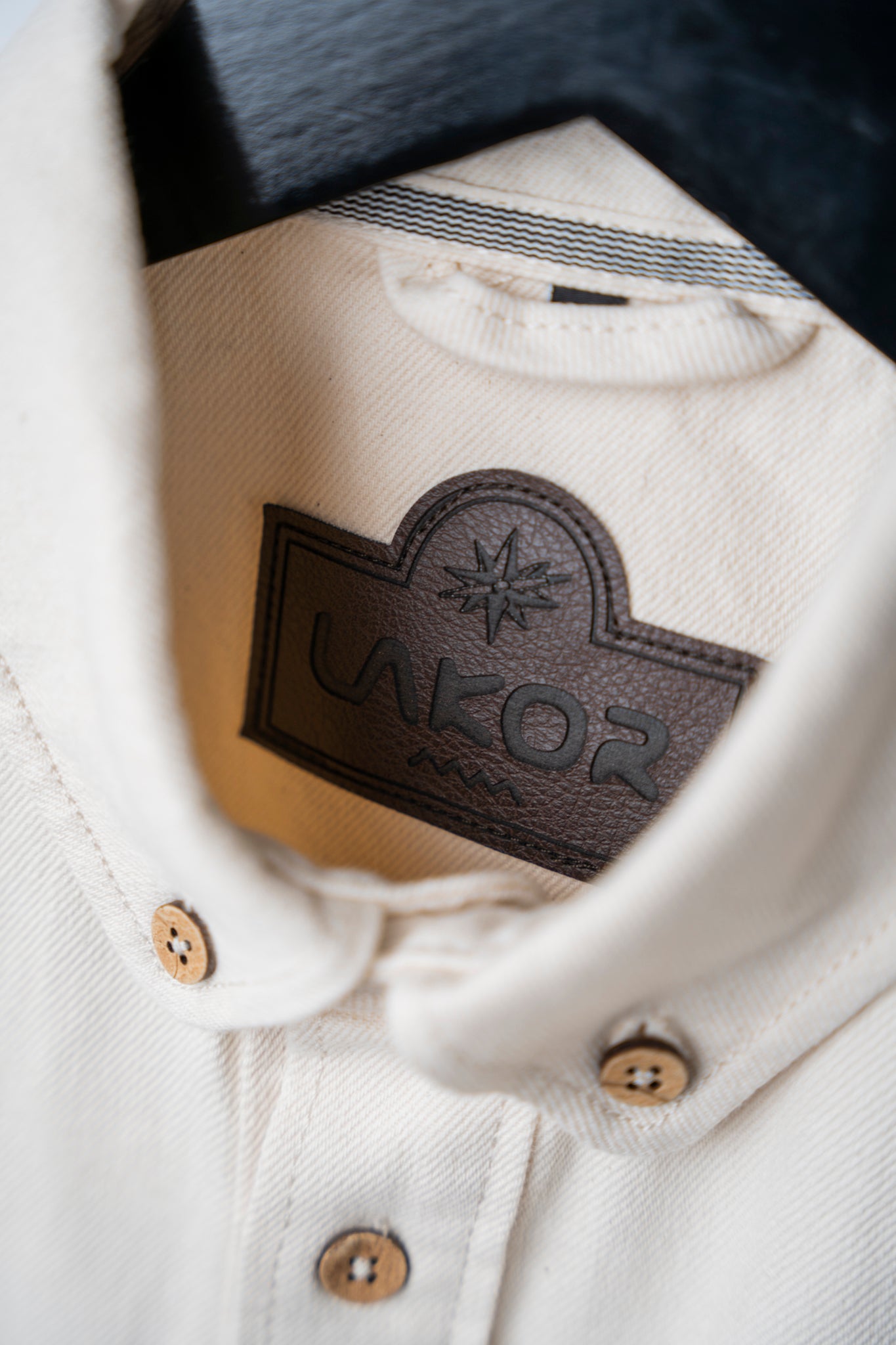 Knokkel Shirt (Creme)