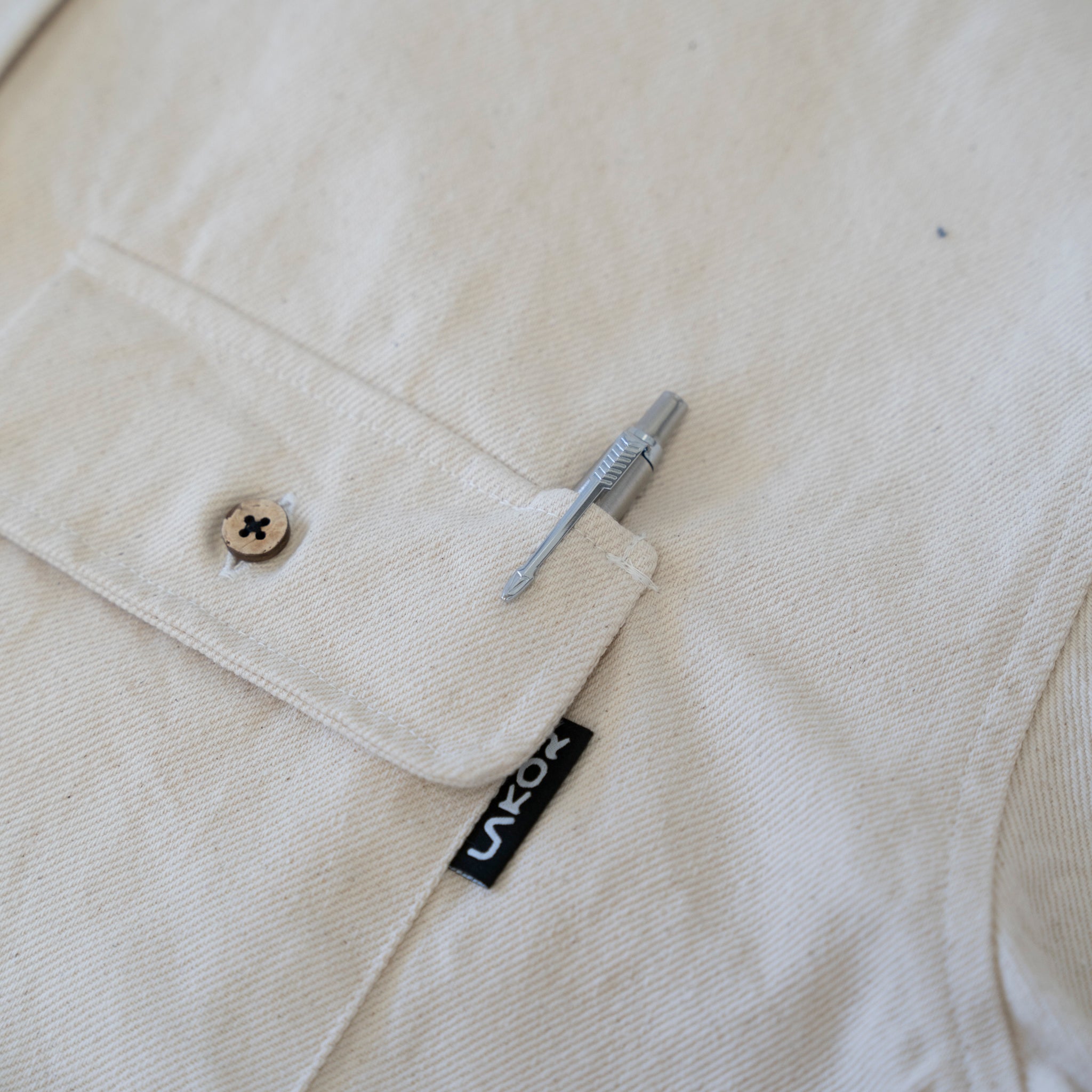 Knokkel Shirt (Creme)